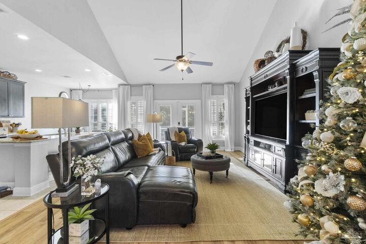 Property Photo:  5861 Sword Fern Way  FL 32526 