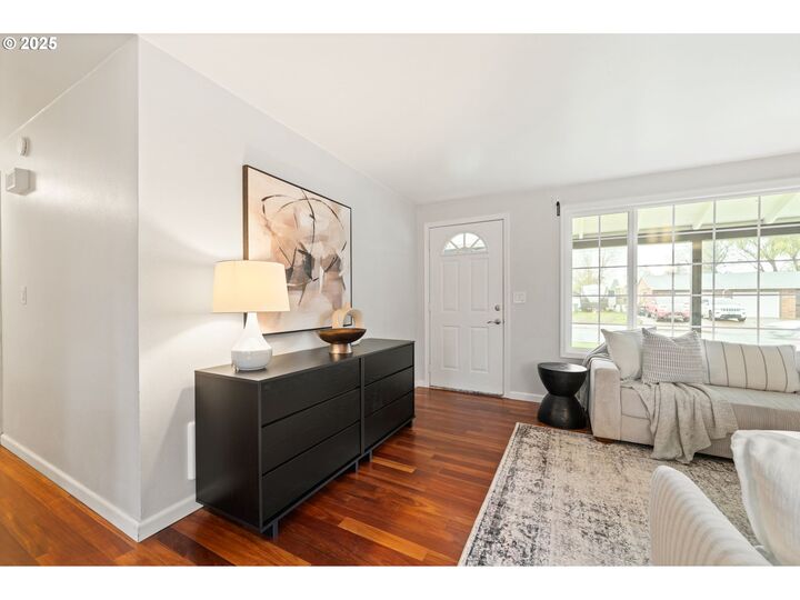 Property Photo:  1948 NE Sunrise Ln  OR 97124 