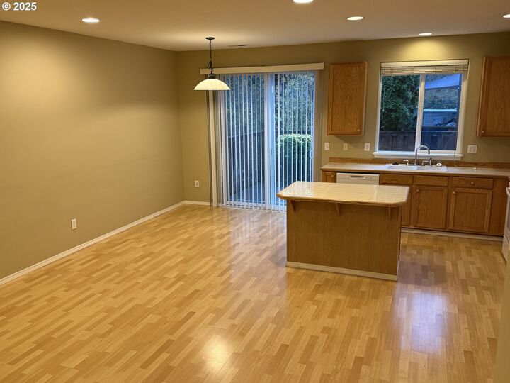 Property Photo: 778 SW 198th Pl OR 97003