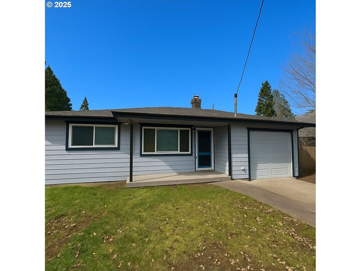 Property Photo: 1610 SE Courtney Ave OR 97222