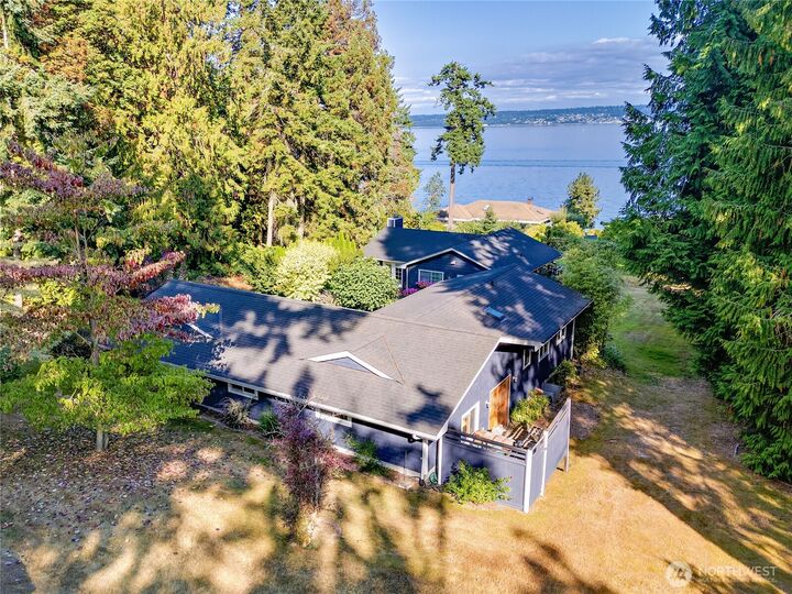 Property Photo: 21582 President Point Road NE WA 98346