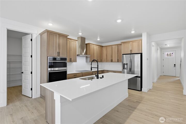 Property Photo: 20421 Mystic Place E WA 98391