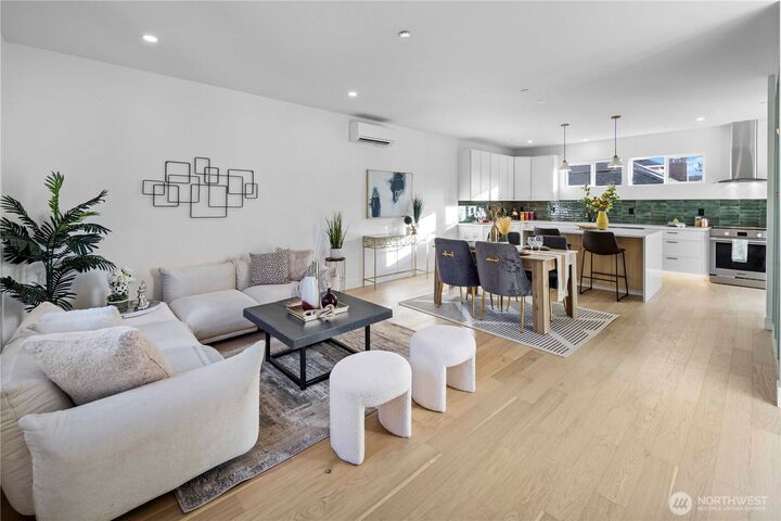 Property Photo:  6014  35th Avenue NE  WA 98115 