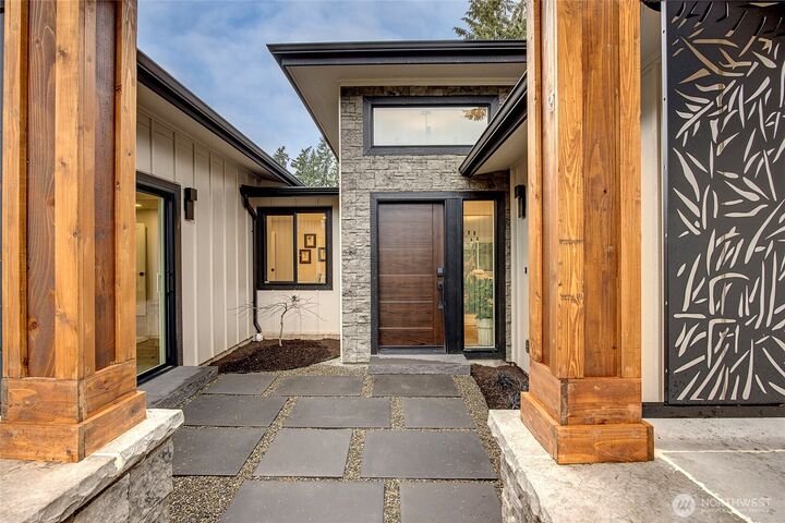 Property Photo: 8904 SE 58th Street WA 98040