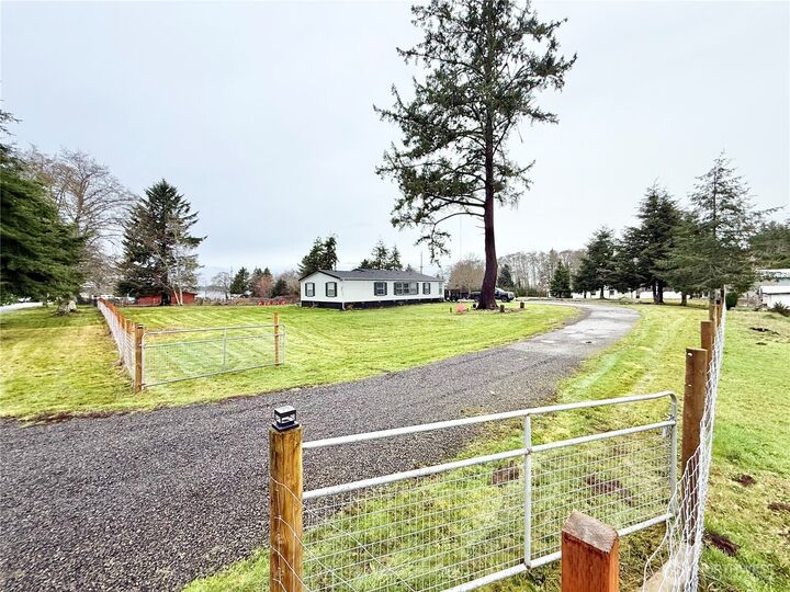 Property Photo: 33 Whalers Drive WA 98520