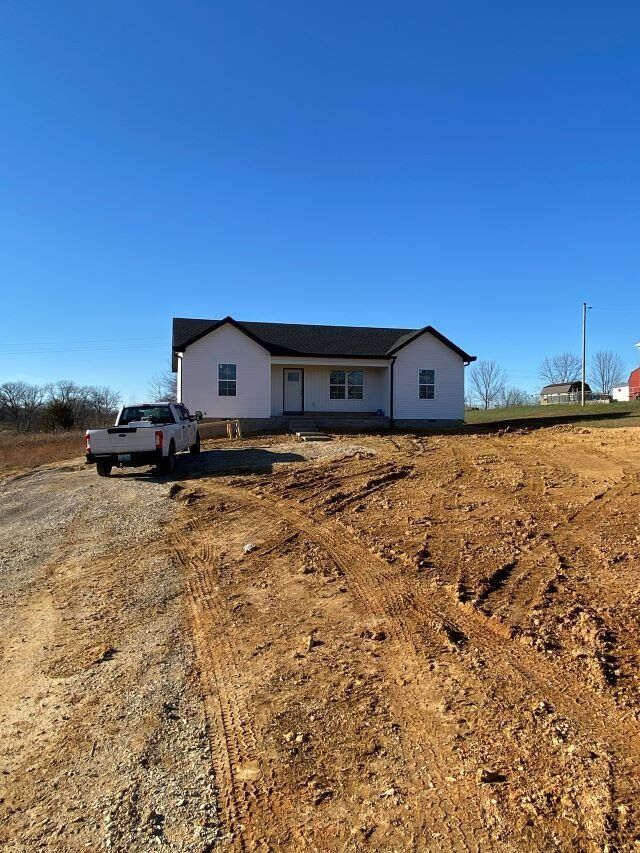 Property Photo: 303 Bent Creek Drive KY 42171