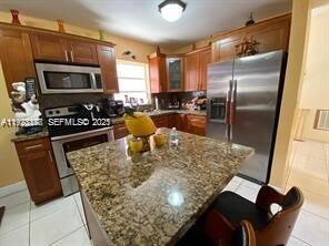 Property Photo:  821 W 39 Pl  FL 33012 