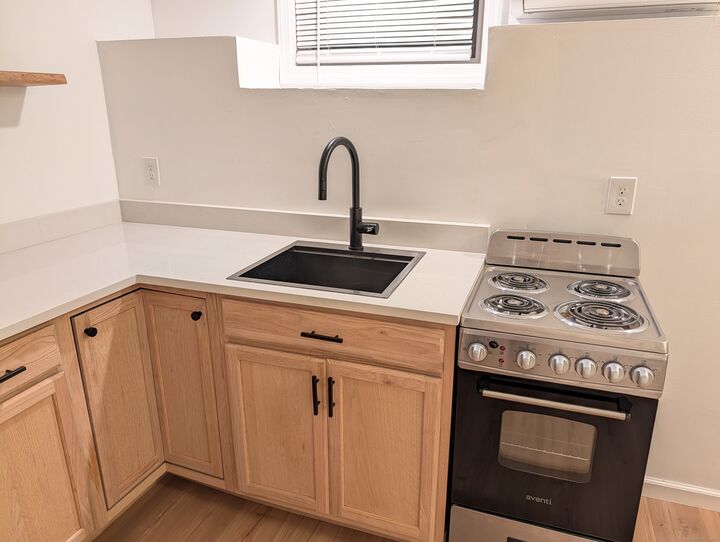 Property Photo:  23 Mechanics Street 101  CT 06260 