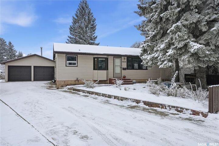 1634 Bader Crescent  Saskatoon SK S7M 3V3 photo