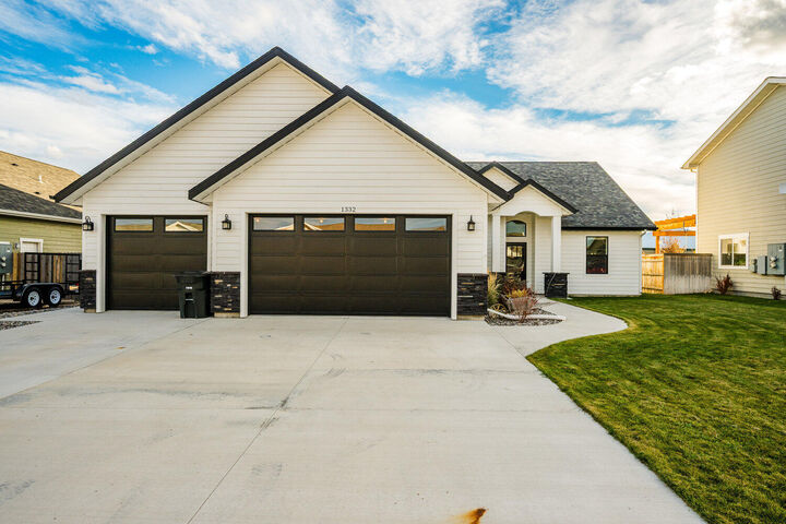 Property Photo: 1332 Silverton Drive WY 82839