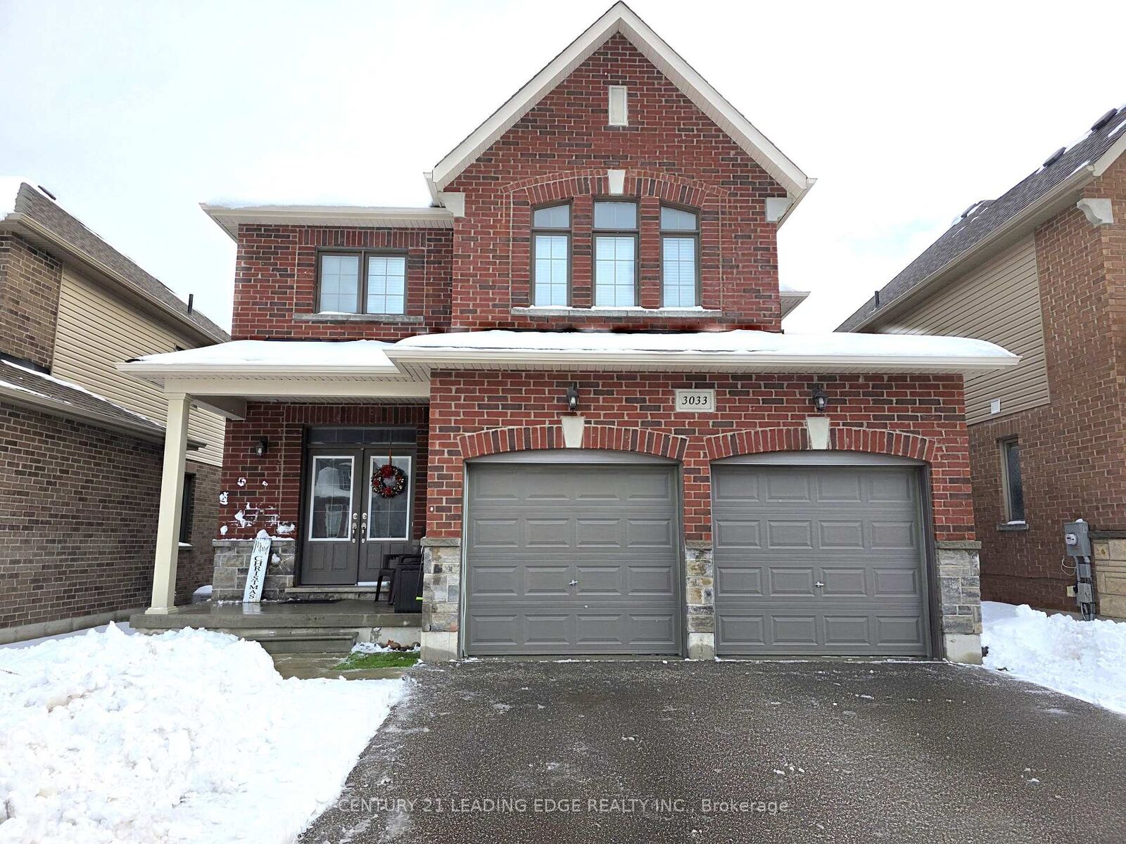 Property Photo:  3033 Monarch Drive  ON L3V 8K3 