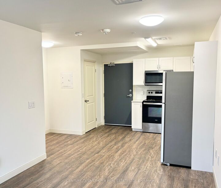 135 Station Street 516  Belleville ON K8N 2S9 photo