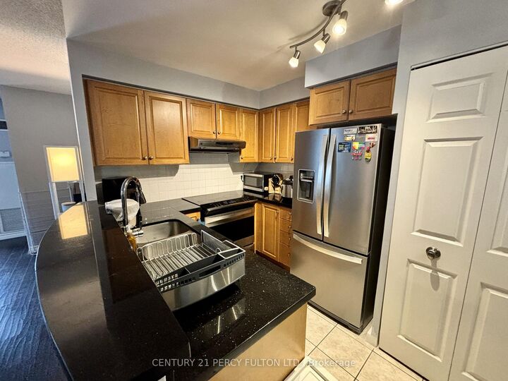 Property Photo:  7 Lorraine Drive 2003  ON M2N 7H2 