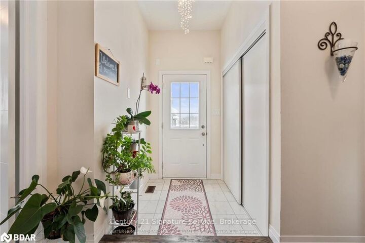 Property Photo: 42 Bedford Estates Crescent ON L4N 9K5