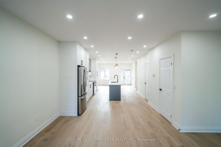 Property Photo:  22 Milroy Lane  ON L6B 1B5 