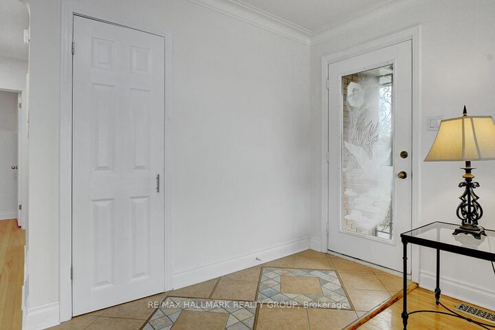 Property Photo: 13 Dunham Street ON K1J 7L5