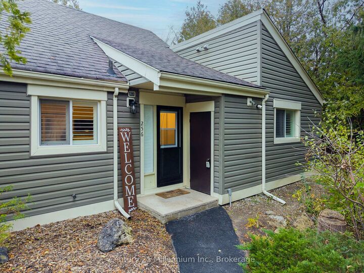 Property Photo: 13 Harbour Street W 256 ON L9Y 5B4