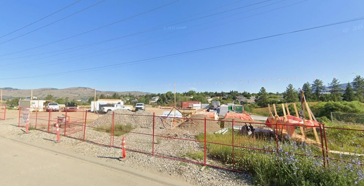 Property Photo:  1904 15 Avenue  BC V1T 9R6 