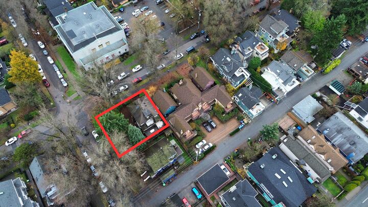 Property Photo: 174 W 11th Avenue BC V5Y 1S7
