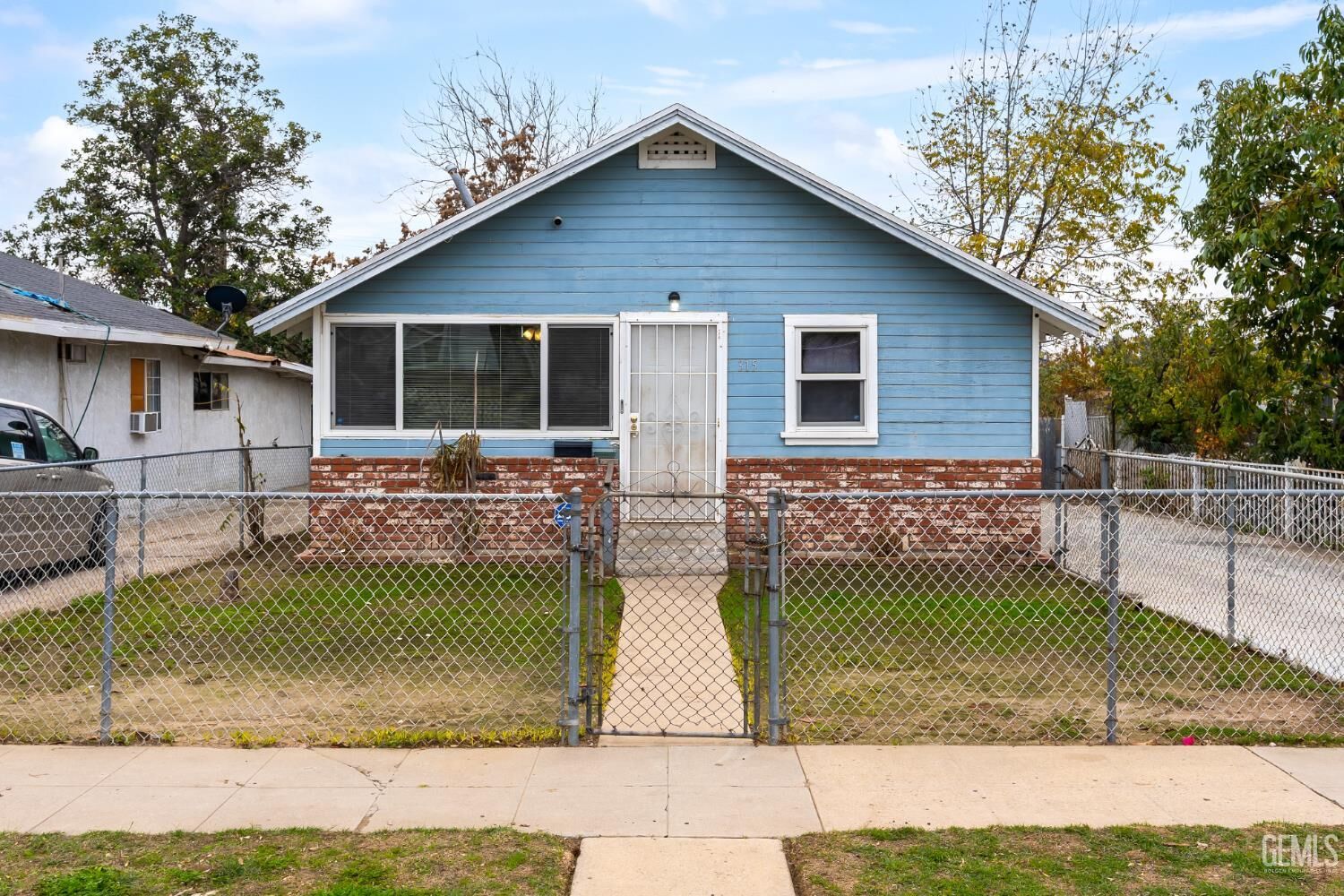 Property Photo:  315 Lincoln Avenue  CA 93308 