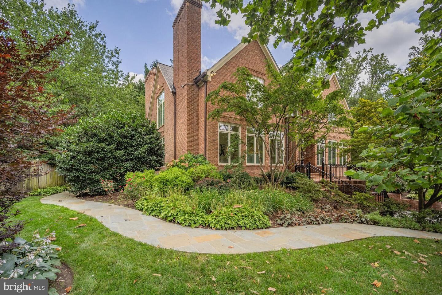 Property Photo:  3121 Arizona Avenue NW  DC 20016 