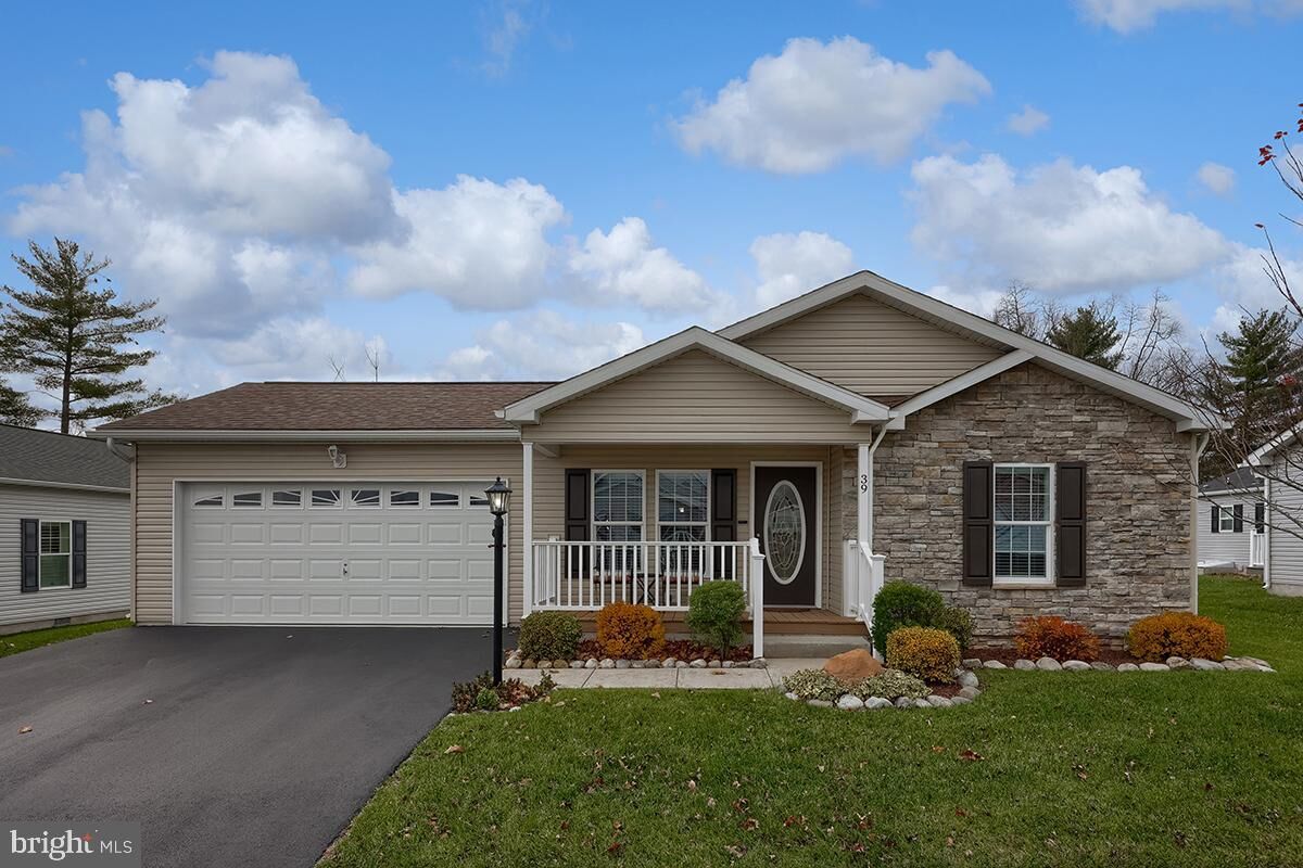 Property Photo: 39 Westin PA 19518