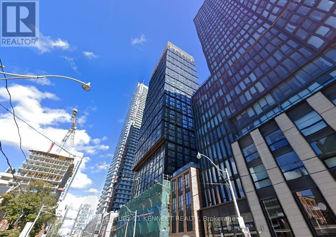 Property Photo:  82 Dalhousie Street 3501  ON M5B 1Y7 