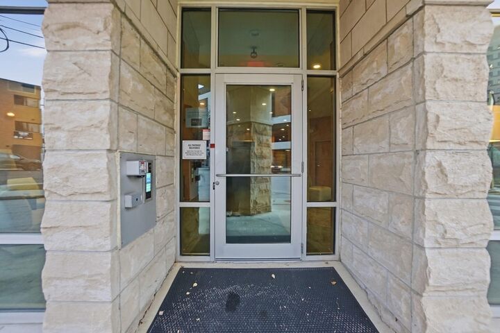 Property Photo: 196 S Grant S Avenue OH 43215