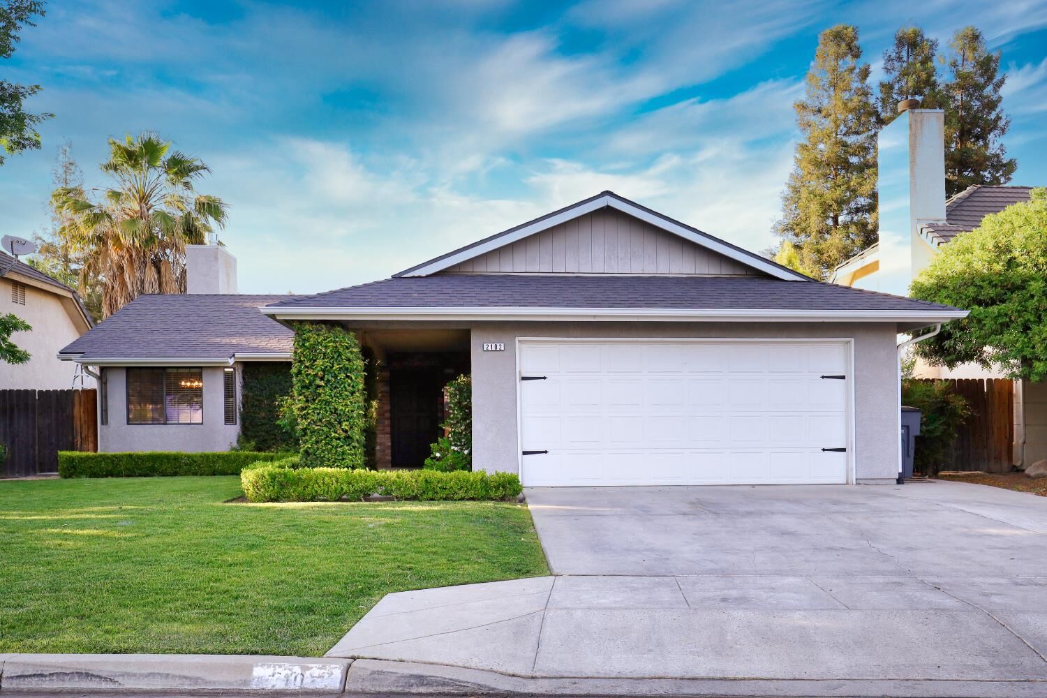 Property Photo:  2102 E Shea Drive  CA 93720 