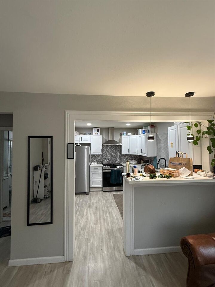 Property Photo:  5203 W Mission Avenue  CA 93722 