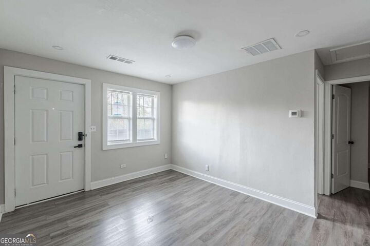 Property Photo:  919 Hobson Street SW  GA 30310 