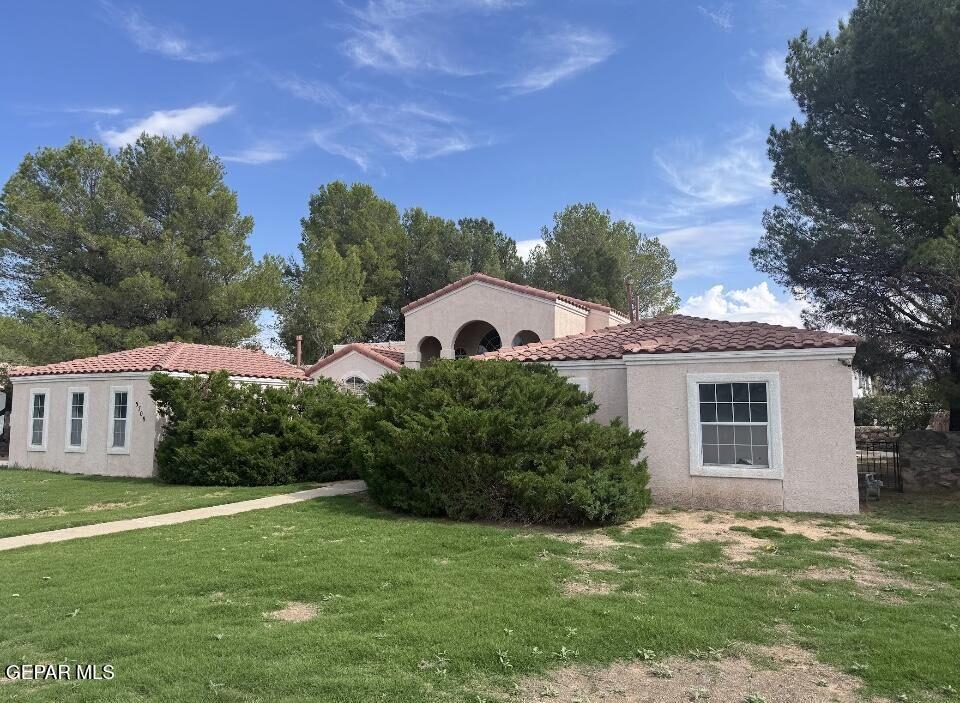 Property Photo:  5708 Novilla Place  TX 79932 