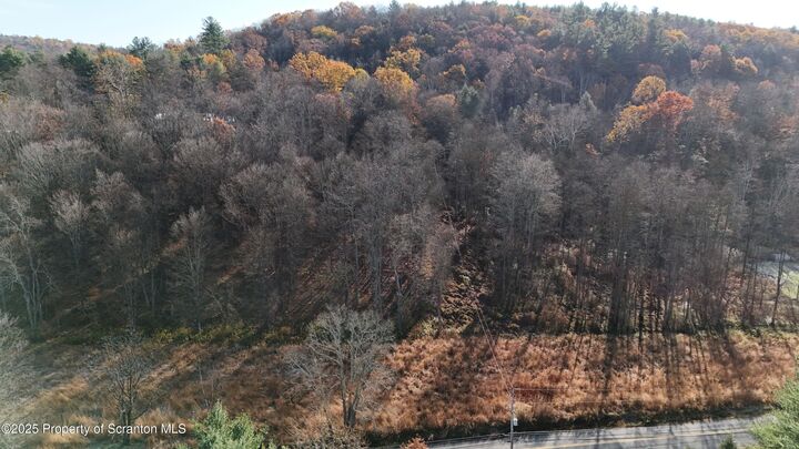 Property Photo:  1253 Bacontown Road  PA 18446 