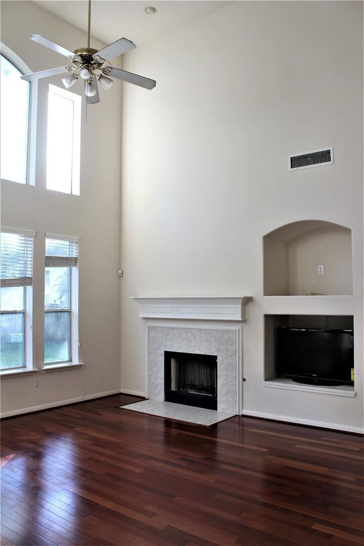 Property Photo:  71 N Brooksedge Circle  TX 77382 