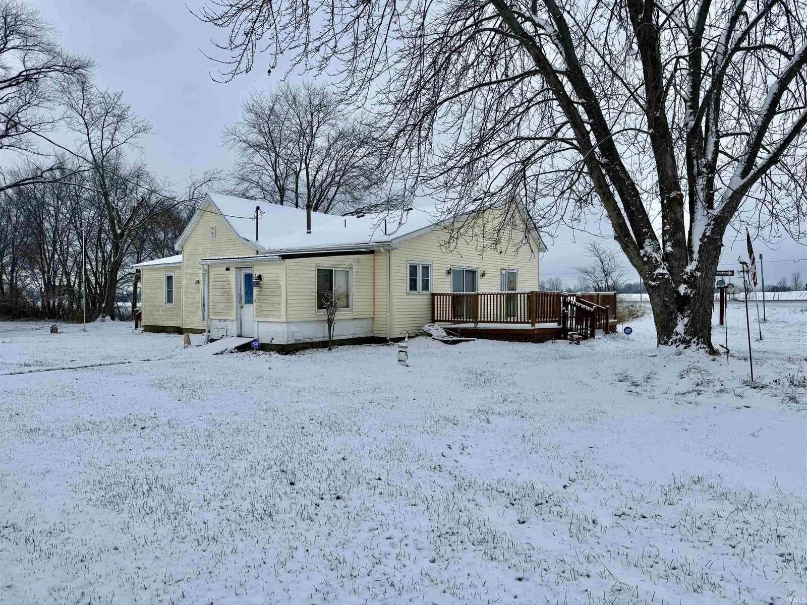 Property Photo:  38 W 800 N  IN 47640 