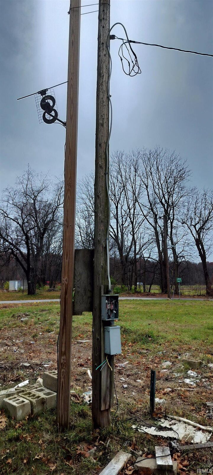 Property Photo: 52290 County Road 101 IN 46514-9779