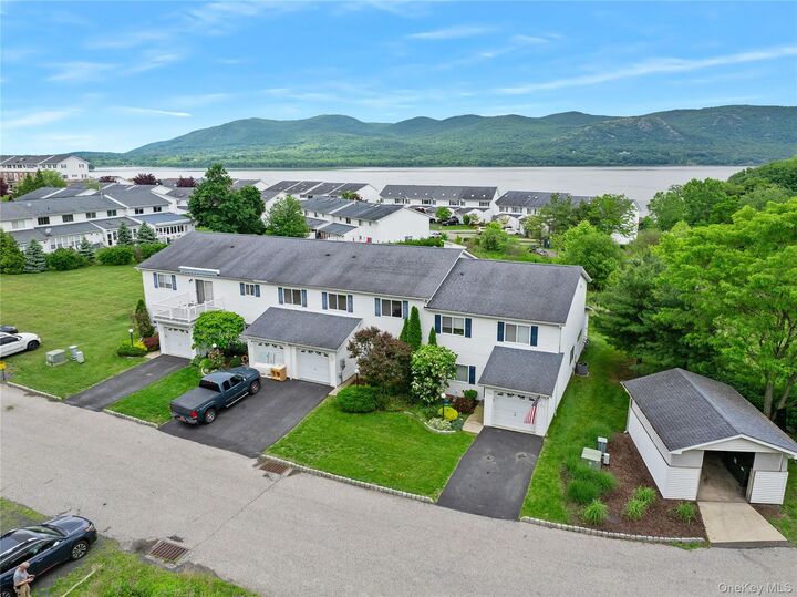 221 Tamerisk Lane  New Windsor NY 12553 photo