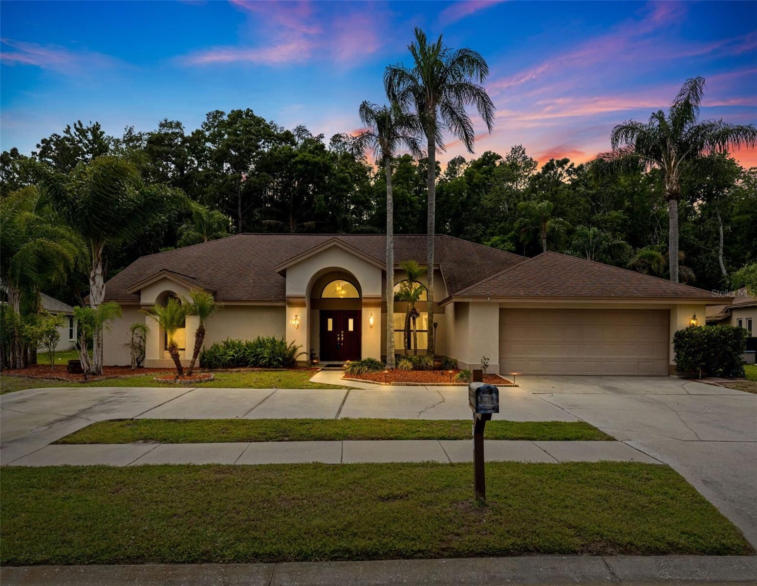 Property Photo: 450 Waterford Circle E FL 34688