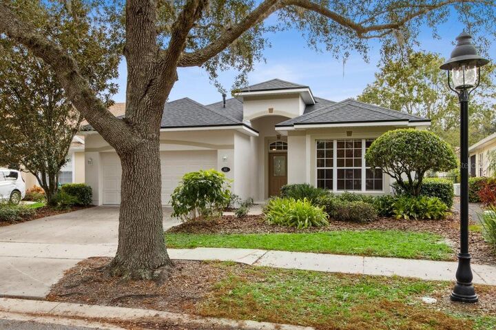 Property Photo: 902 Heron Point Circle FL 32724