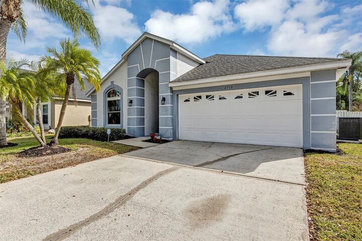 Property Photo:  2710 Talova Drive  FL 32837 