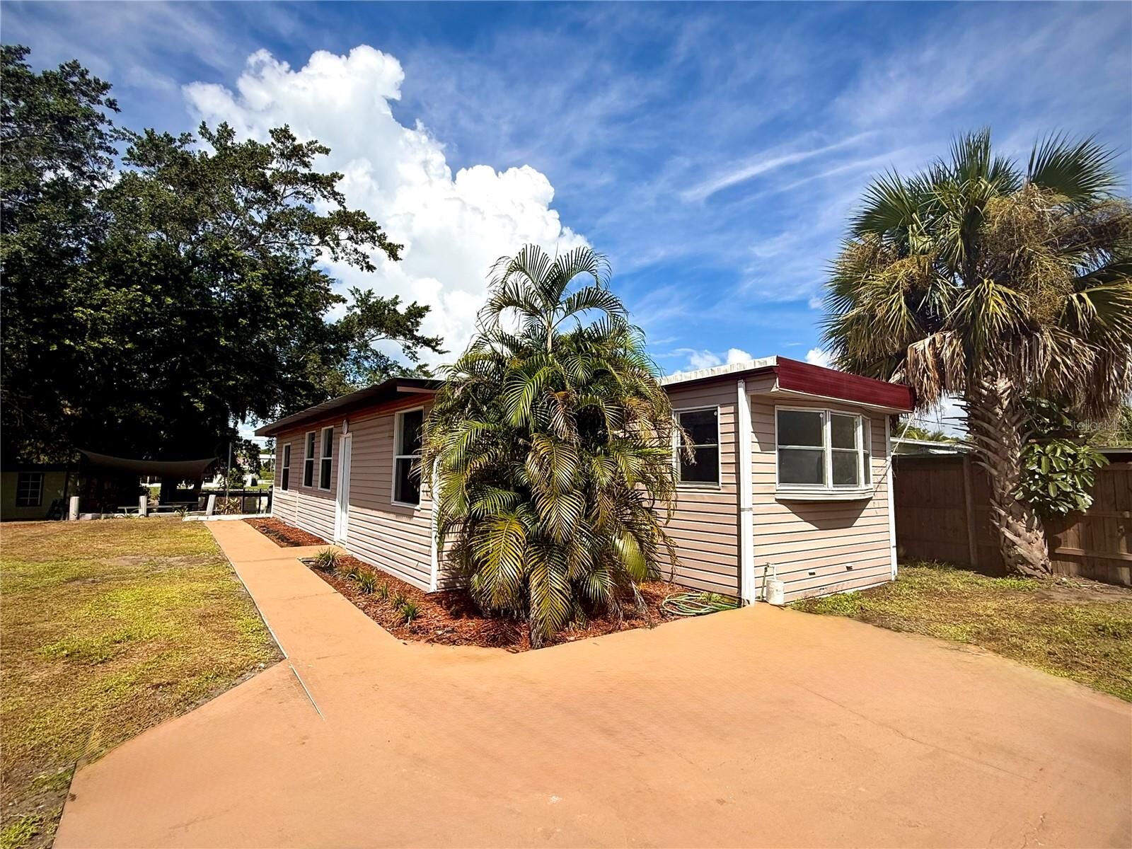 Property Photo:  3603 SE 35th Avenue  FL 34974 