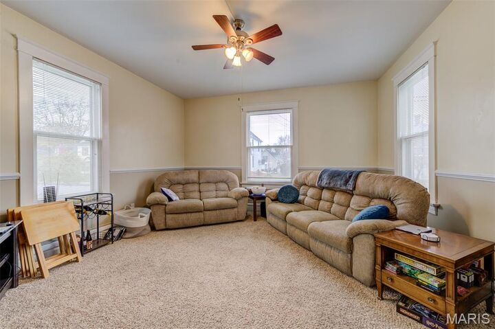 Property Photo:  909 Madison Street  MO 63301 