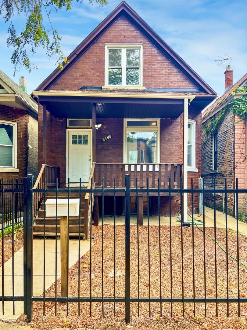 Property Photo: 5639 S Emerald Avenue IL 60621