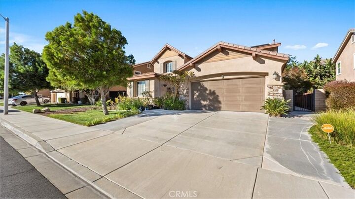 Property Photo:  17948 Yellow Dock Way  CA 92407 