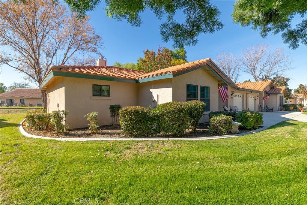 Property Photo:  1057 Clubhouse Drive  CA 92545 