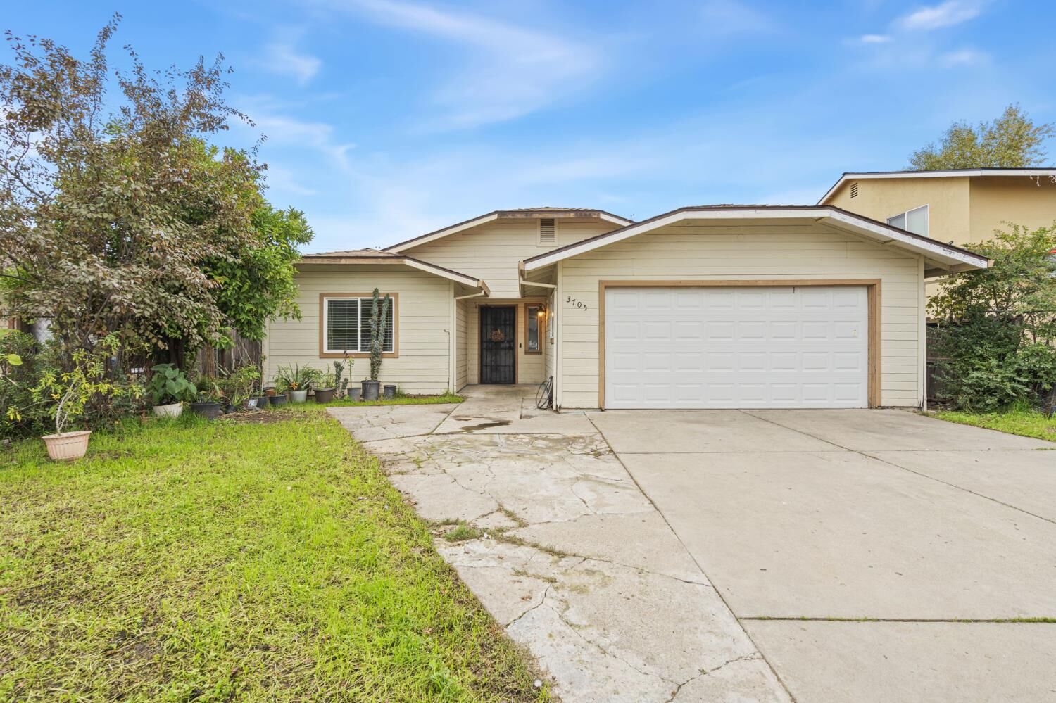 Property Photo:  3705 Haywood Street  CA 95838 