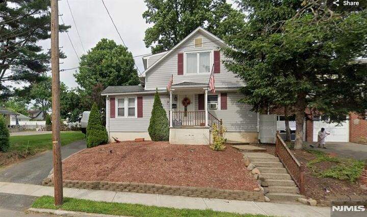 Property Photo:  52 Rosedale Avenue  NJ 07407 