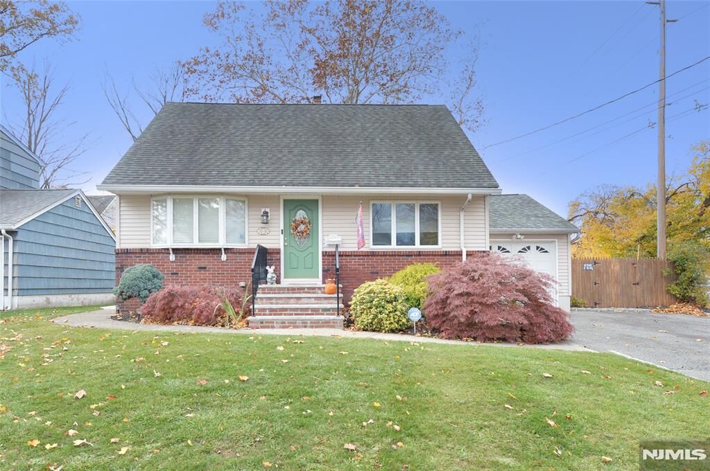 Property Photo:  10-06 Essex Place  NJ 07410 