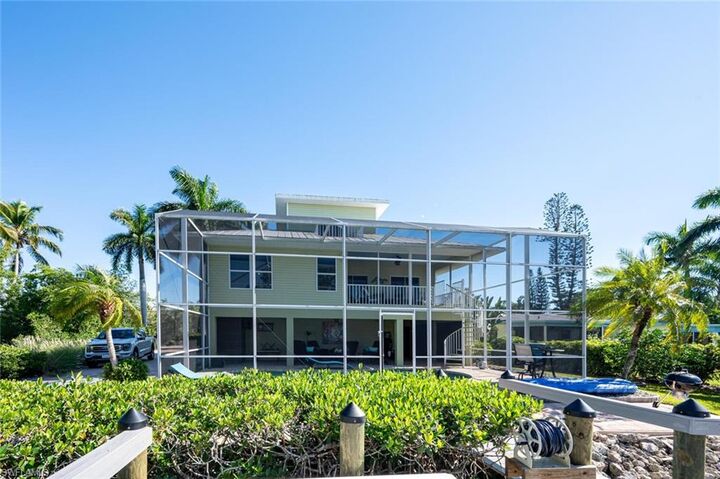 Property Photo: 3858 Riviera Cir FL 34134