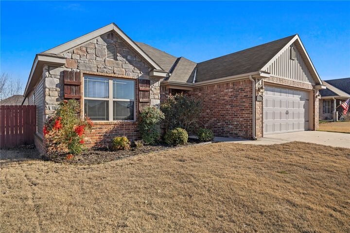 Property Photo: 1301 Arkansas Lane AR 72753